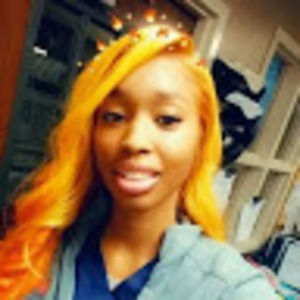 Meet your Posher, Adrianna